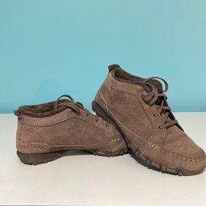 Skechers relaxed fit memory foam shoes